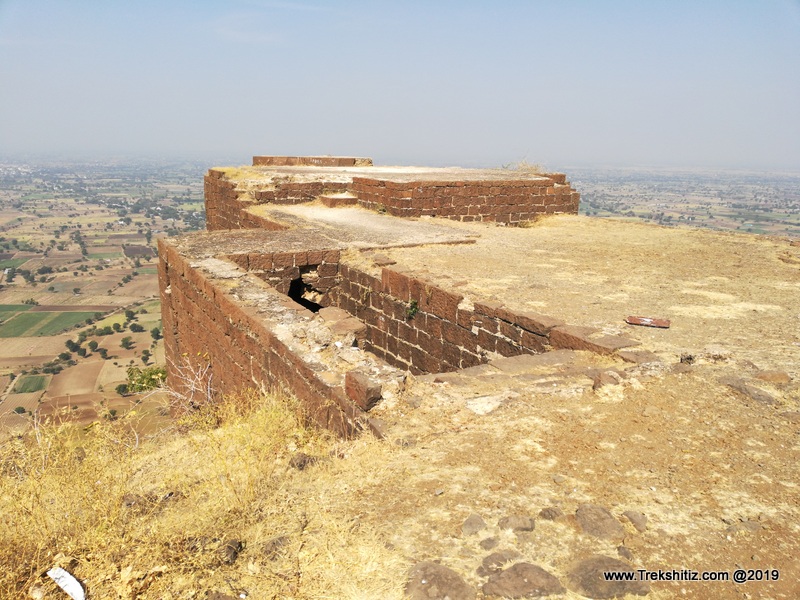 Manjarsubha Fort , Bastion